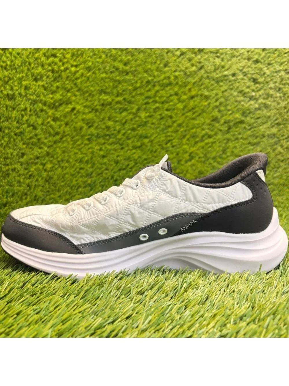 SKECHERS please review